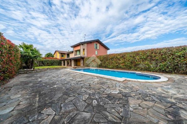 casa indipendente in vendita a Bibbiano in zona Barco