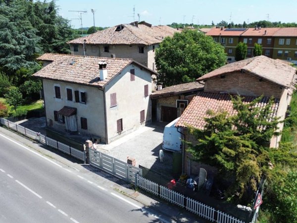 casa indipendente in vendita a Bibbiano