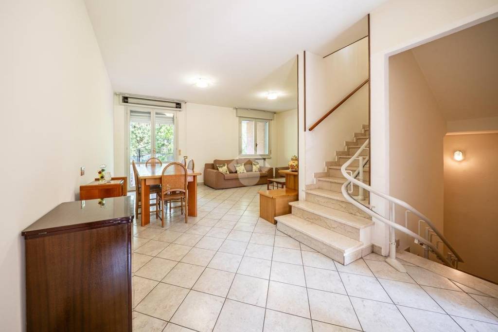 casa indipendente in vendita a Bibbiano in zona Fossa