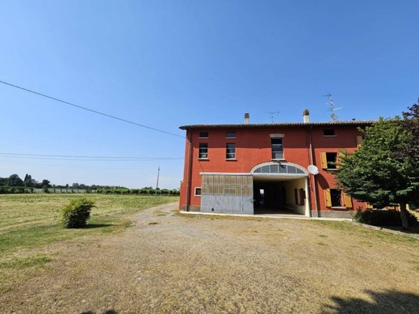 casa indipendente in vendita a Bibbiano