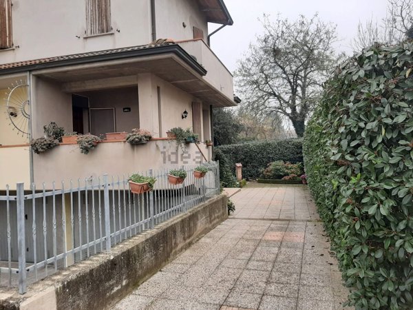 casa indipendente in vendita a Bibbiano in zona Fossa