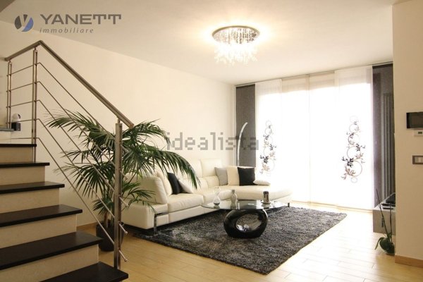 casa indipendente in vendita a Bibbiano in zona Fossa
