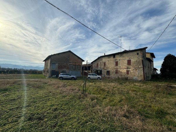 casa indipendente in vendita a Bibbiano in zona Fossa