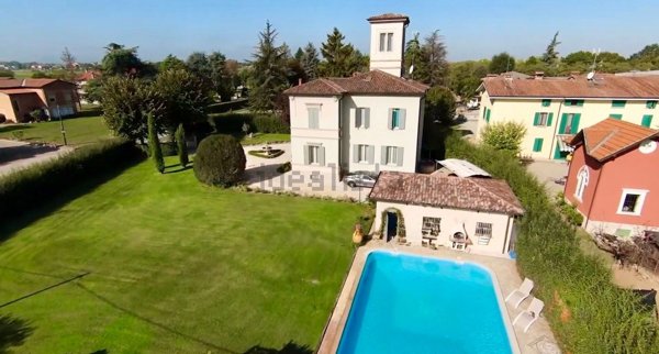 casa indipendente in vendita a Bibbiano in zona Fossa