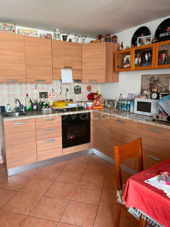 casa indipendente in vendita a Bibbiano in zona Corniano