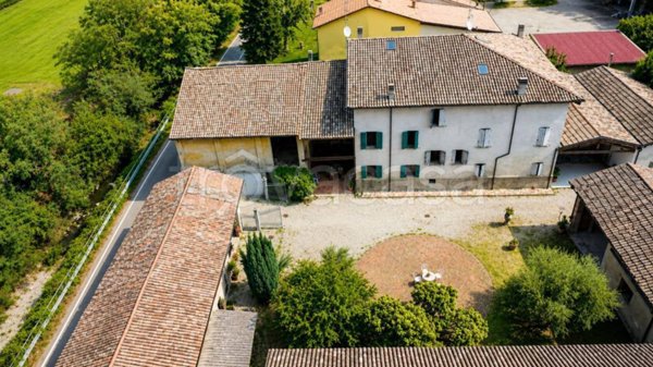 casa indipendente in vendita a Bibbiano