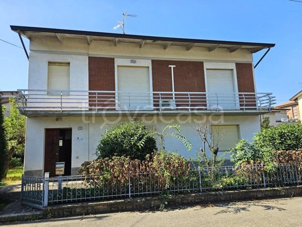 casa indipendente in vendita a Bibbiano in zona Fossa
