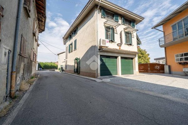 casa indipendente in vendita a Bibbiano in zona Barco