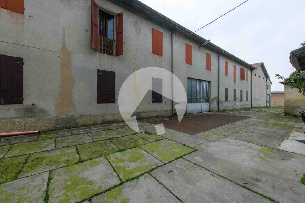 casa indipendente in vendita a Bibbiano in zona Fossa
