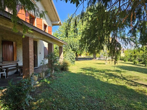 casa indipendente in vendita a Boretto
