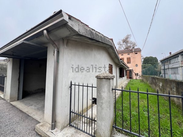 casa indipendente in vendita a Boretto