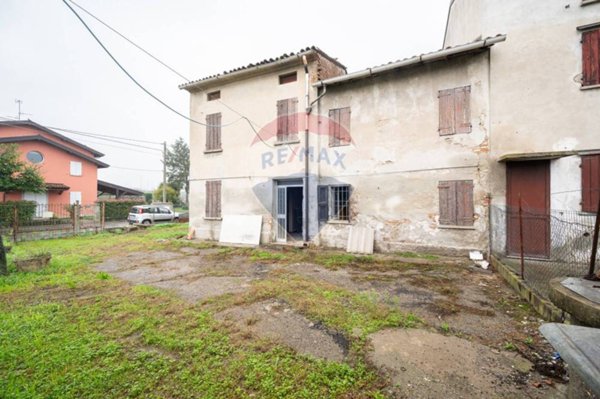 casa indipendente in vendita a Boretto