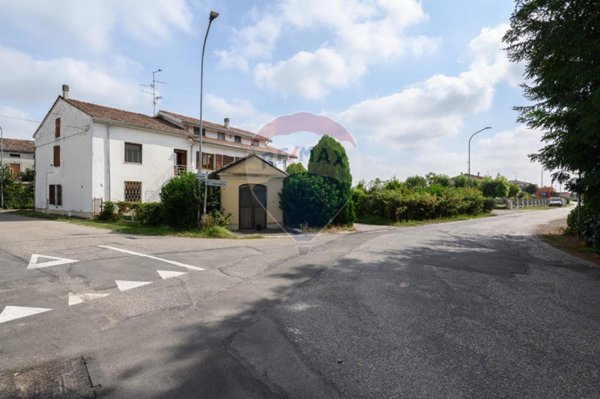 casa indipendente in vendita a Boretto