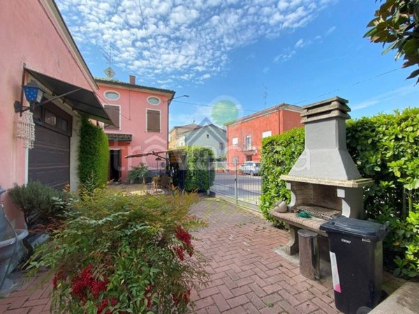 casa indipendente in vendita a Boretto