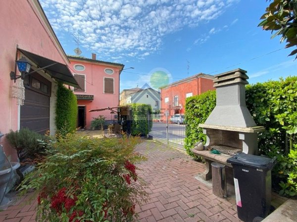 casa indipendente in vendita a Boretto