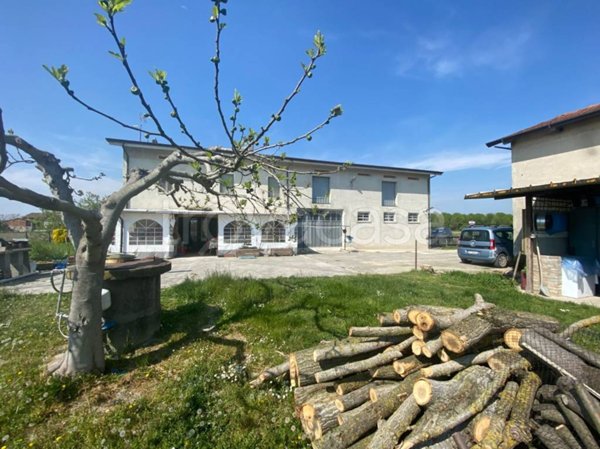 casa indipendente in vendita a Boretto