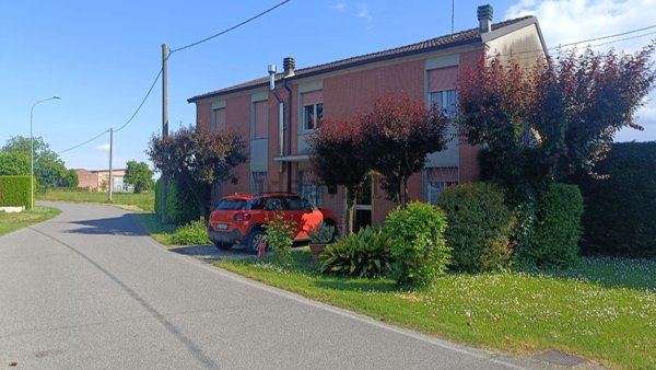 casa indipendente in vendita a Boretto