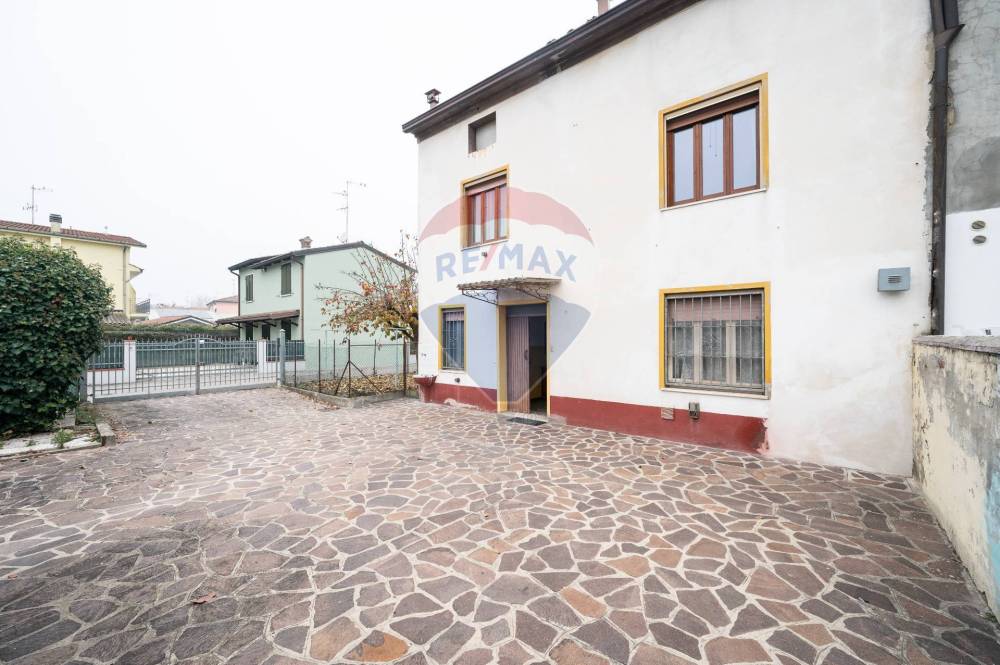 casa indipendente in vendita a Boretto