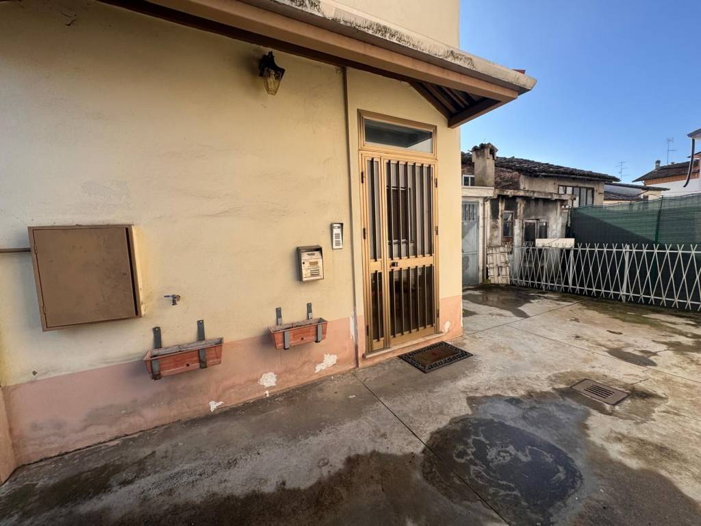 casa indipendente in vendita a Boretto in zona Santa Croce