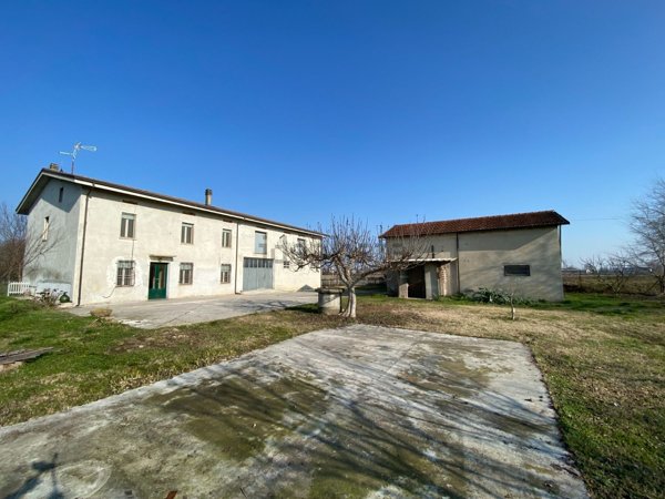 casa indipendente in vendita a Boretto