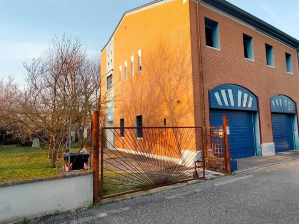 casa indipendente in vendita a Boretto