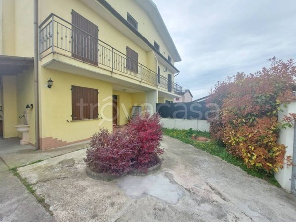 casa indipendente in vendita a Boretto