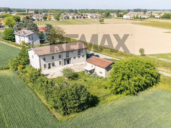 casa indipendente in vendita a Boretto