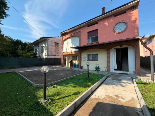 casa indipendente in vendita a Boretto