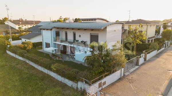 casa indipendente in vendita a Boretto in zona Santa Croce