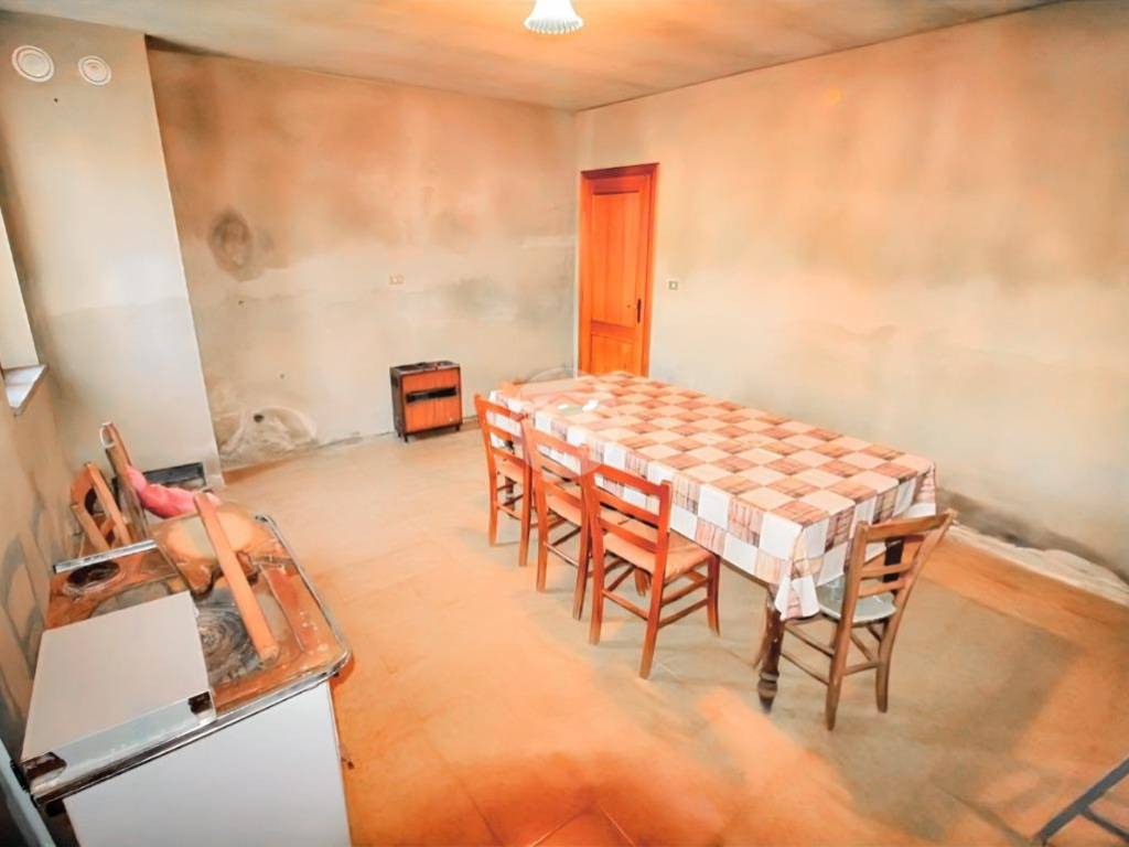 casa indipendente in vendita a Brescello in zona Lentigione