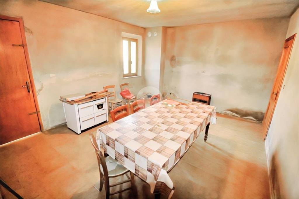 casa indipendente in vendita a Brescello in zona Lentigione