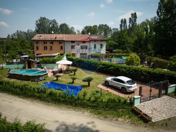 casa indipendente in vendita a Brescello