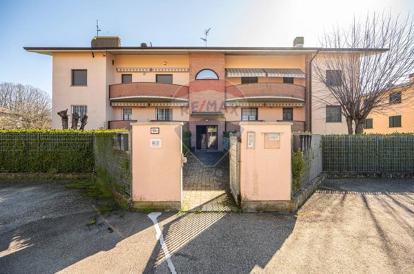 casa indipendente in vendita a Brescello