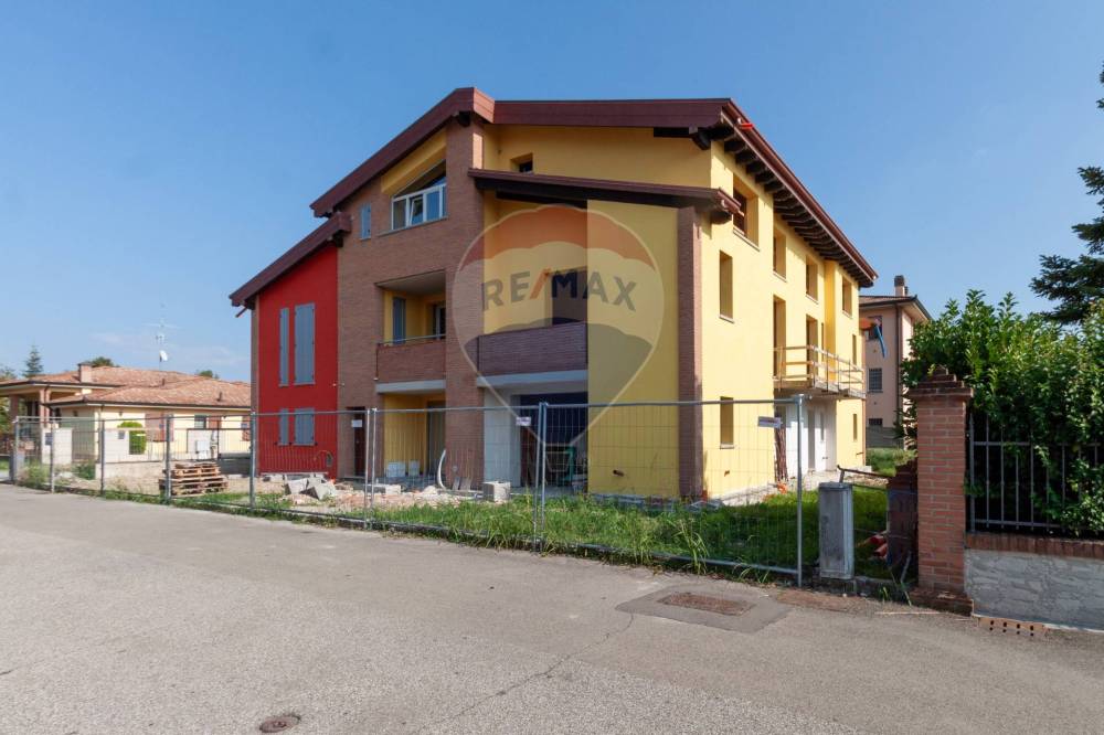 casa indipendente in vendita a Brescello