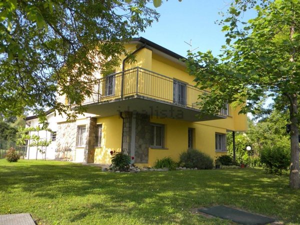 casa indipendente in vendita a Brescello