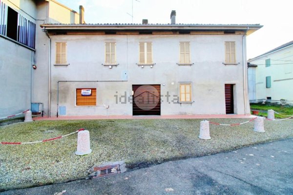 appartamento in vendita a Brescello in zona Lentigione