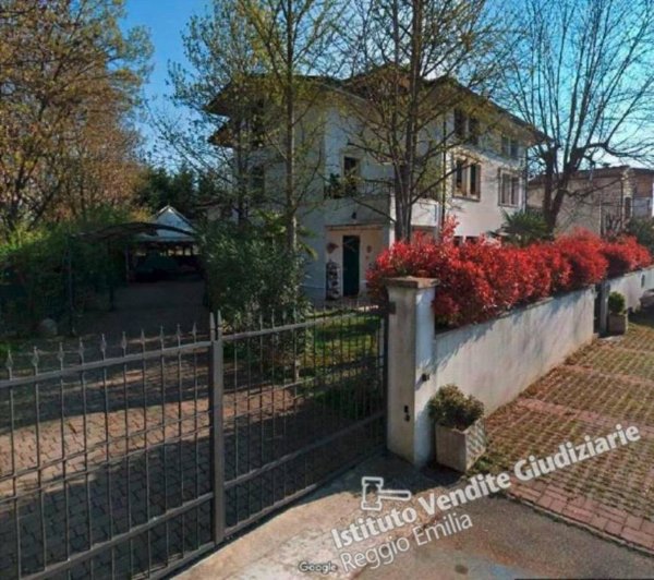casa indipendente in vendita a Brescello