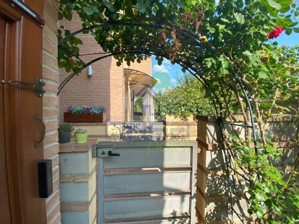 appartamento in vendita a Brescello in zona Lentigione
