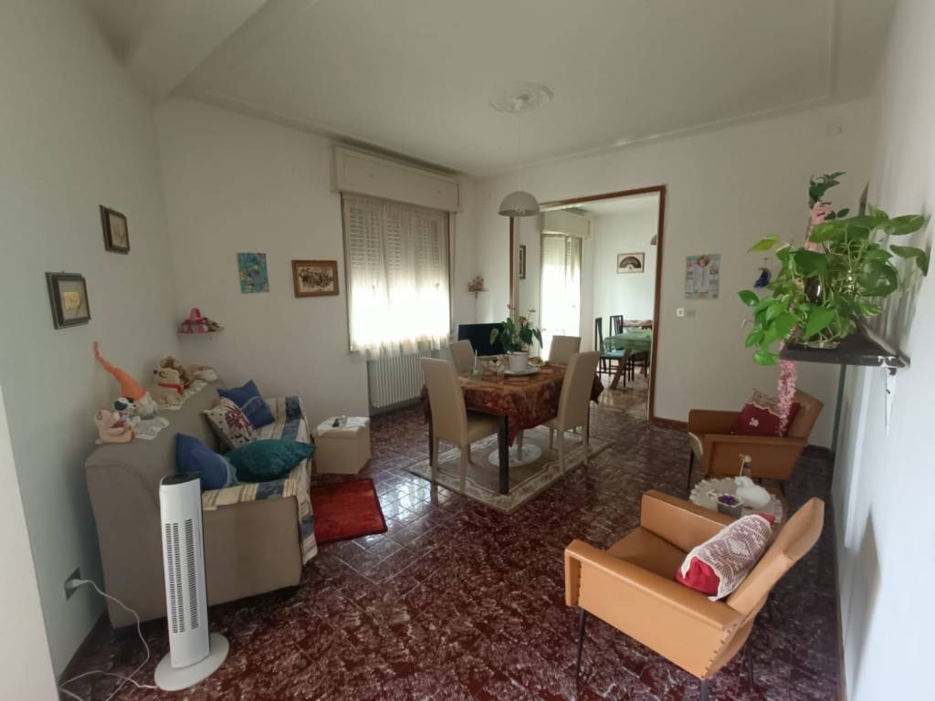 casa indipendente in vendita a Brescello in zona Sorbolo a Mane
