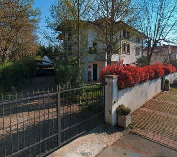 casa indipendente in vendita a Brescello