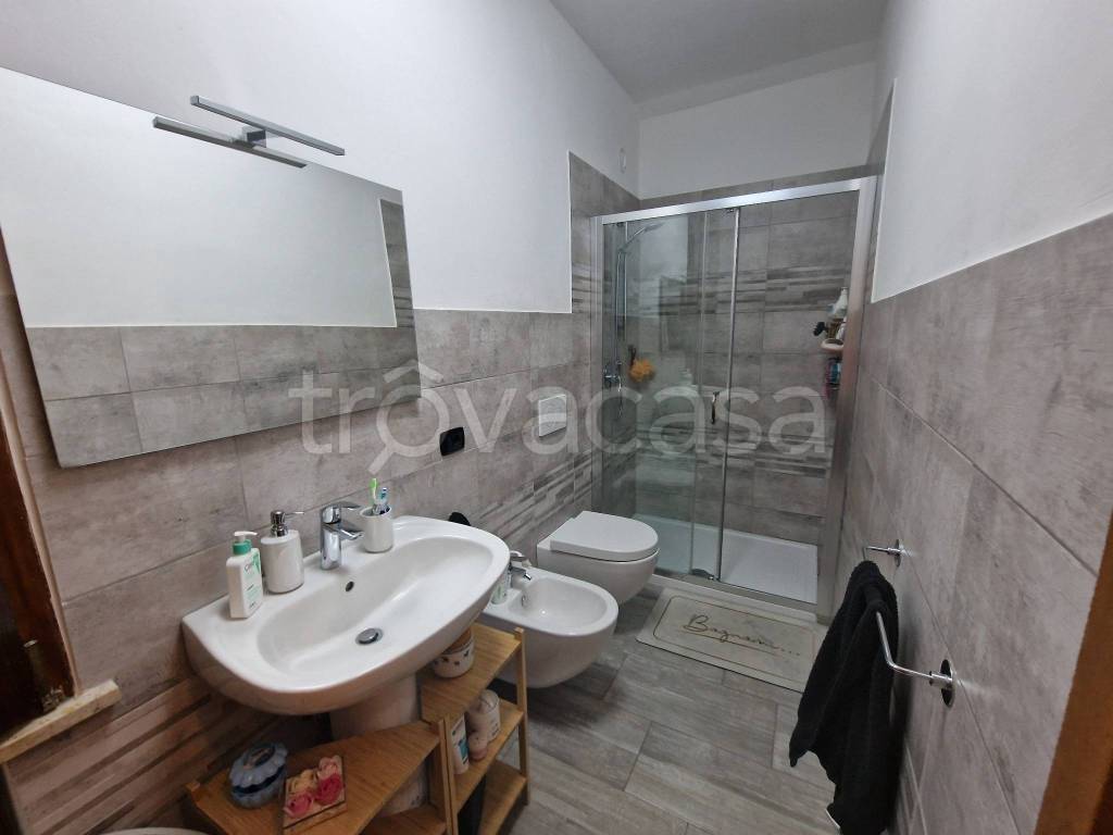 casa indipendente in vendita a Brescello