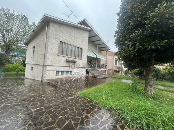 pentavano in vendita a Brescello