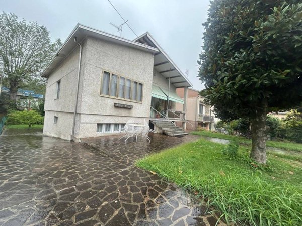 pentavano in vendita a Brescello