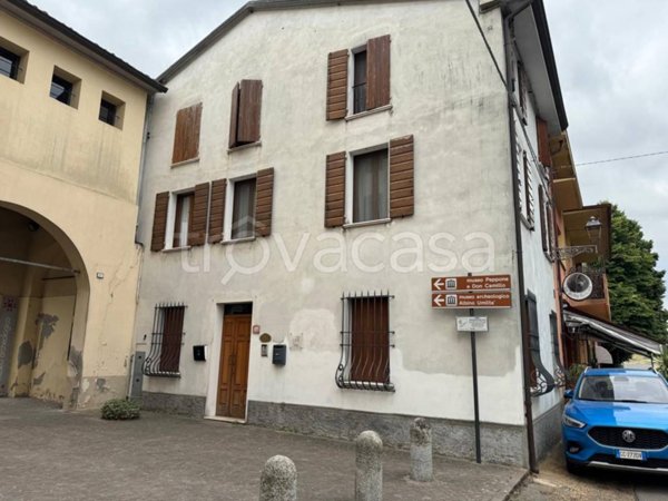 casa indipendente in vendita a Brescello