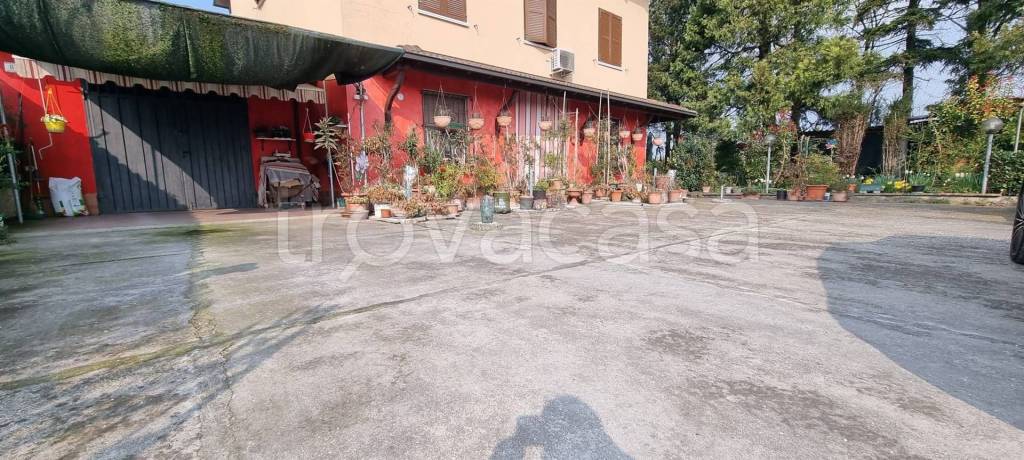 casa indipendente in vendita a Brescello