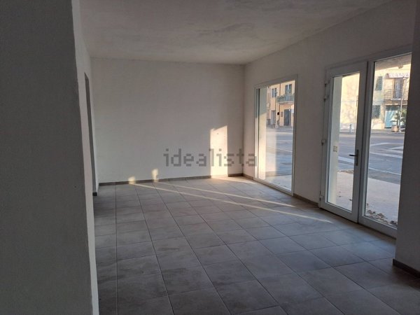 negozio in vendita a Brescello