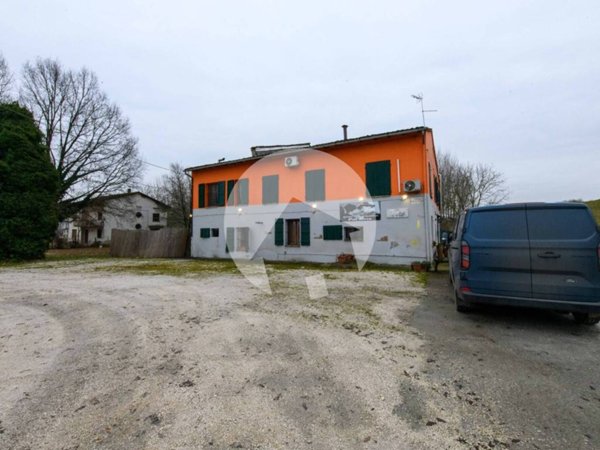 casa indipendente in vendita a Brescello