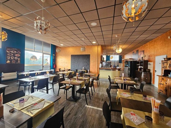 negozio in vendita a Brescello in zona Sorbolo a Mane