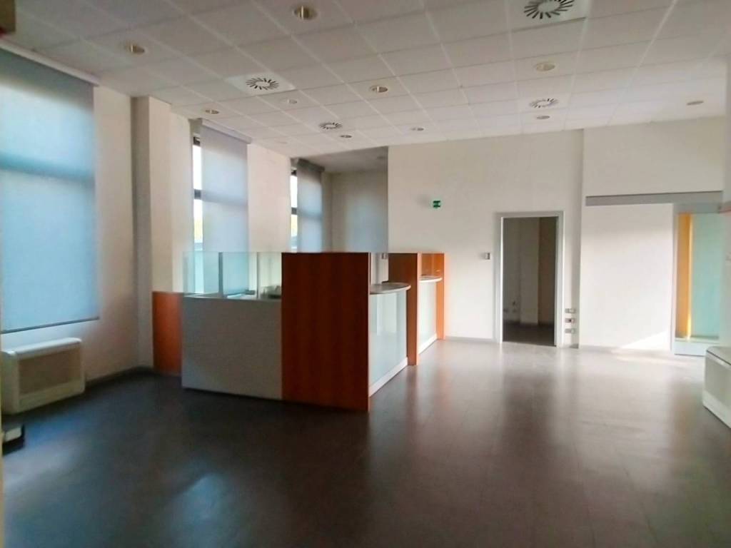 negozio in vendita a Brescello in zona Sorbolo a Mane