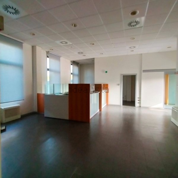 ufficio in vendita a Brescello